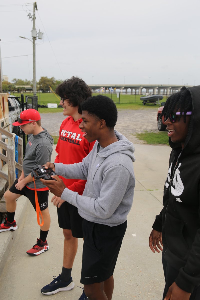 MSALSeaGrant (@msalseagrant) on Twitter photo Sea Tech, a new weeklong day camp at <a href="/SouthernMiss/">Southern Miss</a> in Ocean Springs gives high schoolers the chance to build ROVs, use VR tech & explore deep-sea science. Camp for grades 9-12 runs June 2-6. Details: bit.ly/3EQtldG! #SeaGrantSTEM Sea Tech, a new weeklong day camp at <a href="/SouthernMiss/">Southern Miss</a> in Ocean Springs gives high schoolers the chance to build ROVs, use VR tech & explore deep-sea science. Camp for grades 9-12 runs June 2-6. Details: bit.ly/3EQtldG! #SeaGrantSTEM