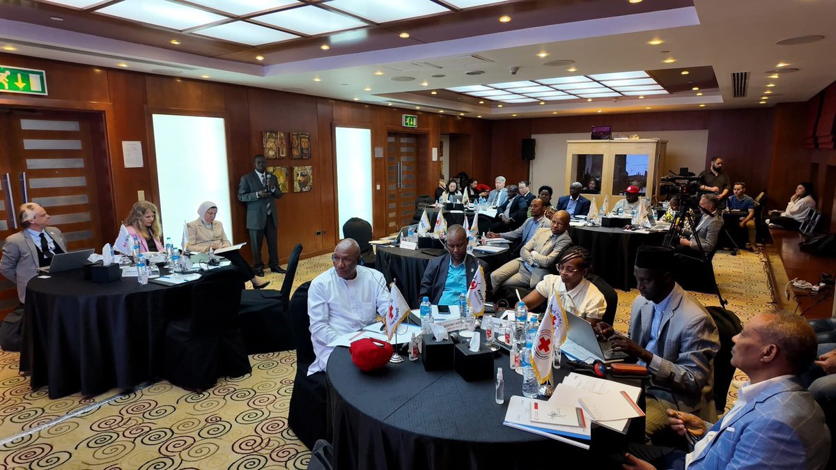 Honored to host the @IFRC Africa Governance Group Meeting at <a href="/EG_Red_Crescent/">الهلال الأحمر المصري</a> with 20 leaders from African Societies&amp; partner NSs. 
We discussed key priorities: transformative leadership, localization&amp; funding humanitarian response.
Stronger together for a resilient,united Africa