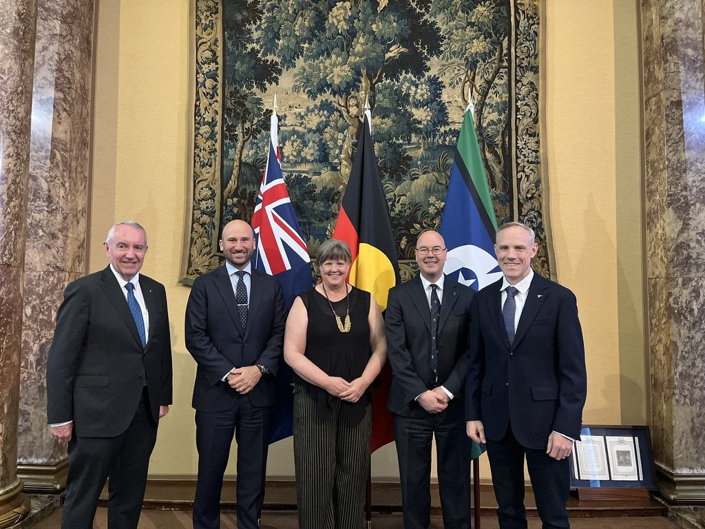 ADF in the UK (@adfintheuk) on Twitter photo Great to host <a href="/DVAAus/">Australian Department of Veterans' Affairs</a> and <a href="/LondonLegacy/">London Legacy Development Corporation</a> at Australia House this week!
During the ANZAC Day commemorations this year we proudly collected donations for #LondonLegacy across the UK🇬🇧
Thanks for all the support you provide to our veterans across the globe🌍💪
#YourADF #Veterans Great to host <a href="/DVAAus/">Australian Department of Veterans' Affairs</a> and <a href="/LondonLegacy/">London Legacy Development Corporation</a> at Australia House this week!
During the ANZAC Day commemorations this year we proudly collected donations for #LondonLegacy across the UK🇬🇧
Thanks for all the support you provide to our veterans across the globe🌍💪
#YourADF #Veterans