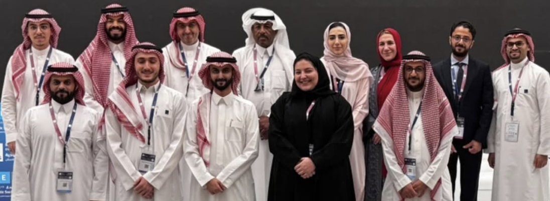 اللهم لك الحمد سبحانك لا إله إلا أنت تعطي بلا حدود فما أكرمك ، حاولنا نغطي ونرضي الطموحات فنتمنى أننا وفقنا وسامحونا على القصور وشكرا لكل المشاركين والزملاء والمتطوعين #SES #SES25 #SES2025