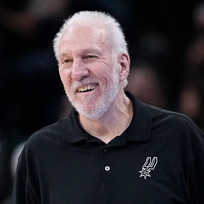 50NuancesDeNBA's tweet image. Message de Gregg Popovich :

« Alors que mon amour et ma passion pour le basketball perdurent, j’ai décidé qu’il était néanmoins temps pour moi de quitter mon rôle de Head Coach. Je serai toujours reconnaissant envers tous les incroyables joueurs, les coachs, les membres du staff…