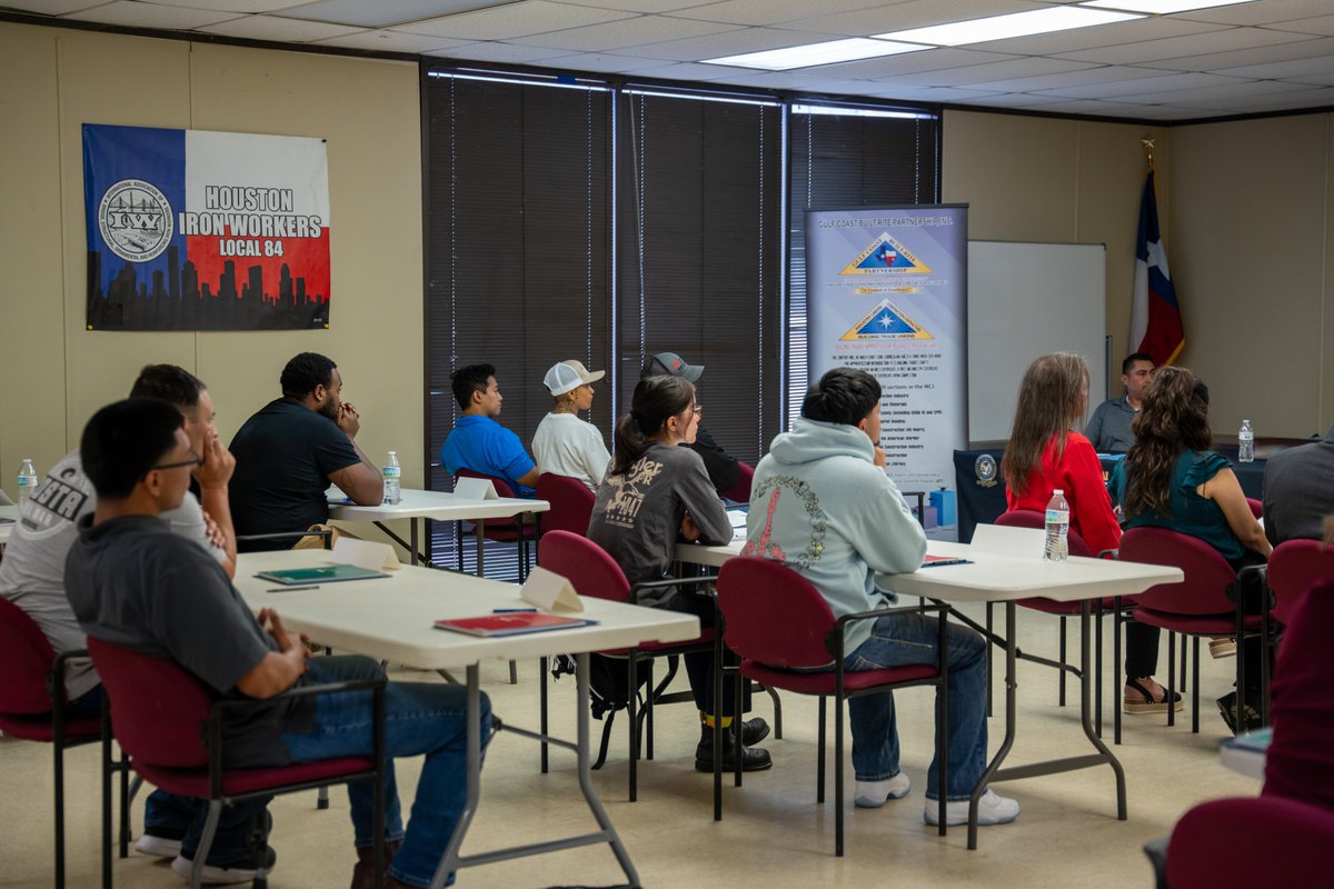 This week, Judge Lina Hidalgo celebrated National Apprenticeship Day alongside current and graduate participants of the Houston Gulf Coast Building and Construction Trades Council’s Pre-Apprenticeship Program. Graduates of the program are building careers in construction,