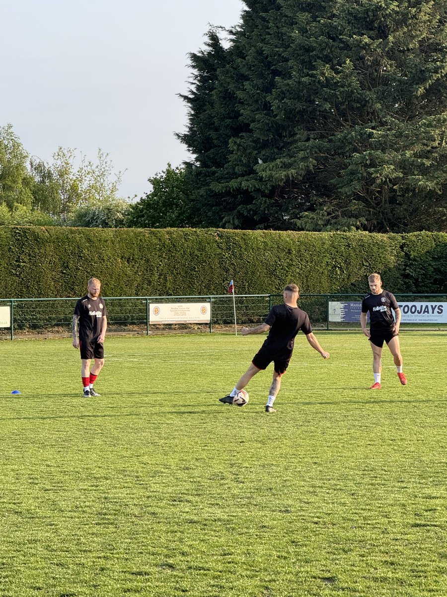 Peterborough & District Football League (@pdfluk) on Twitter photo 🏆 Challenge Cup Final 🏆
The teams are out warming up with just under 45 minutes until kick off!
<a href="/NethertonUtdFC/">Netherton United FC</a> v <a href="/WDRoversFC/">Whaplode Drove Rovers FC</a>
📍 <a href="/DeepingRangers/">Deeping Rangers FC</a> 🏆 Challenge Cup Final 🏆
The teams are out warming up with just under 45 minutes until kick off!
<a href="/NethertonUtdFC/">Netherton United FC</a> v <a href="/WDRoversFC/">Whaplode Drove Rovers FC</a>
📍 <a href="/DeepingRangers/">Deeping Rangers FC</a>