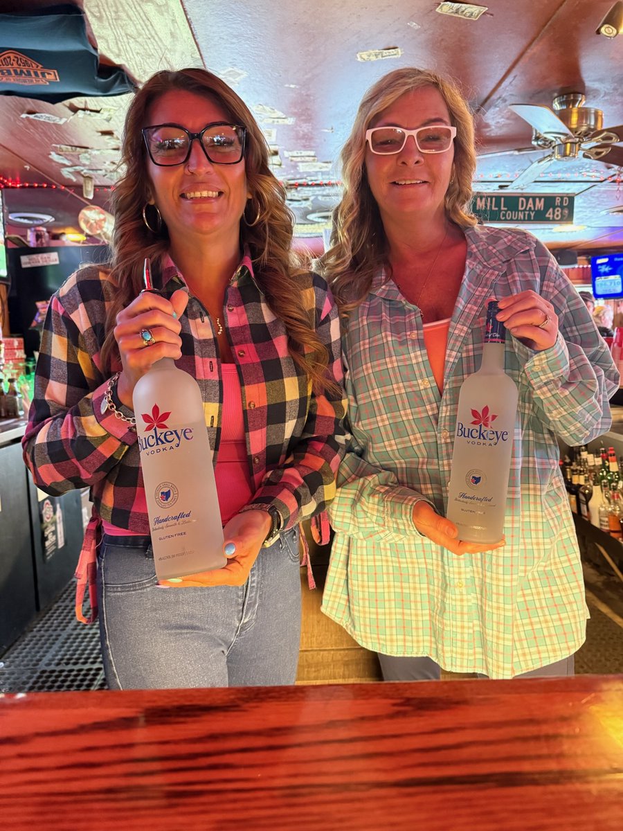 Let the weekend festivities begin. 😎 

Stop by Mil Dam at Buckeye Lake for mixed drinks like no other. 🔥