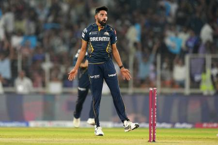 robinchopra10's tweet photo. DSP Siraj almost pulls off a hat-trick! 🎯🔥
Back-to-back wickets !
#Siraj #GTvsSRH #IPL2025 #AlmostMagic https://t.co/1oz4Bd8k3G