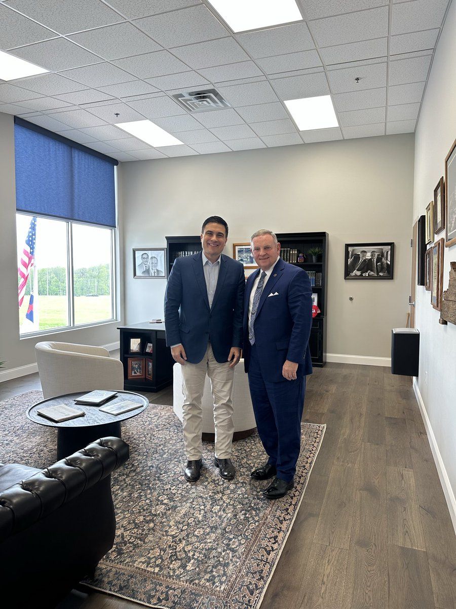 Pastor Jeff Fugate (@drjefffugate) on Twitter photo I enjoyed meeting <a href="/NateMorris/">Nate Morris</a> about the Ky US Senate race in 2026. He has a fascinating life story and understands the American dream. He is kind, personable and engaging. He is a Christian. His roots are Appalachia …9th generation Kentuckian. More to come …. I enjoyed meeting <a href="/NateMorris/">Nate Morris</a> about the Ky US Senate race in 2026. He has a fascinating life story and understands the American dream. He is kind, personable and engaging. He is a Christian. His roots are Appalachia …9th generation Kentuckian. More to come ….