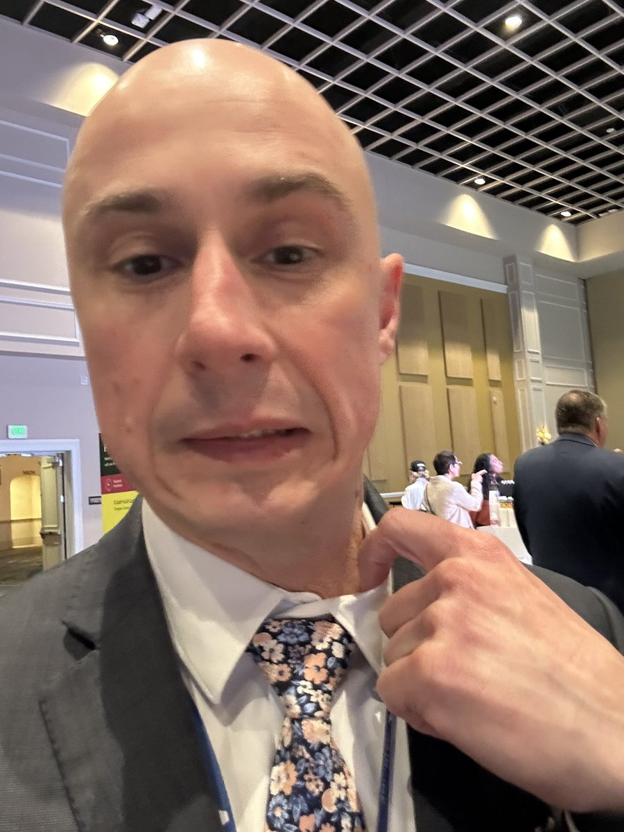 Waiting my turn!!
Nervous and starstruck! 

#ASRA50 #ASRASPRING25
<a href="/ASRA_Society/">ASRA Pain Medicine</a>