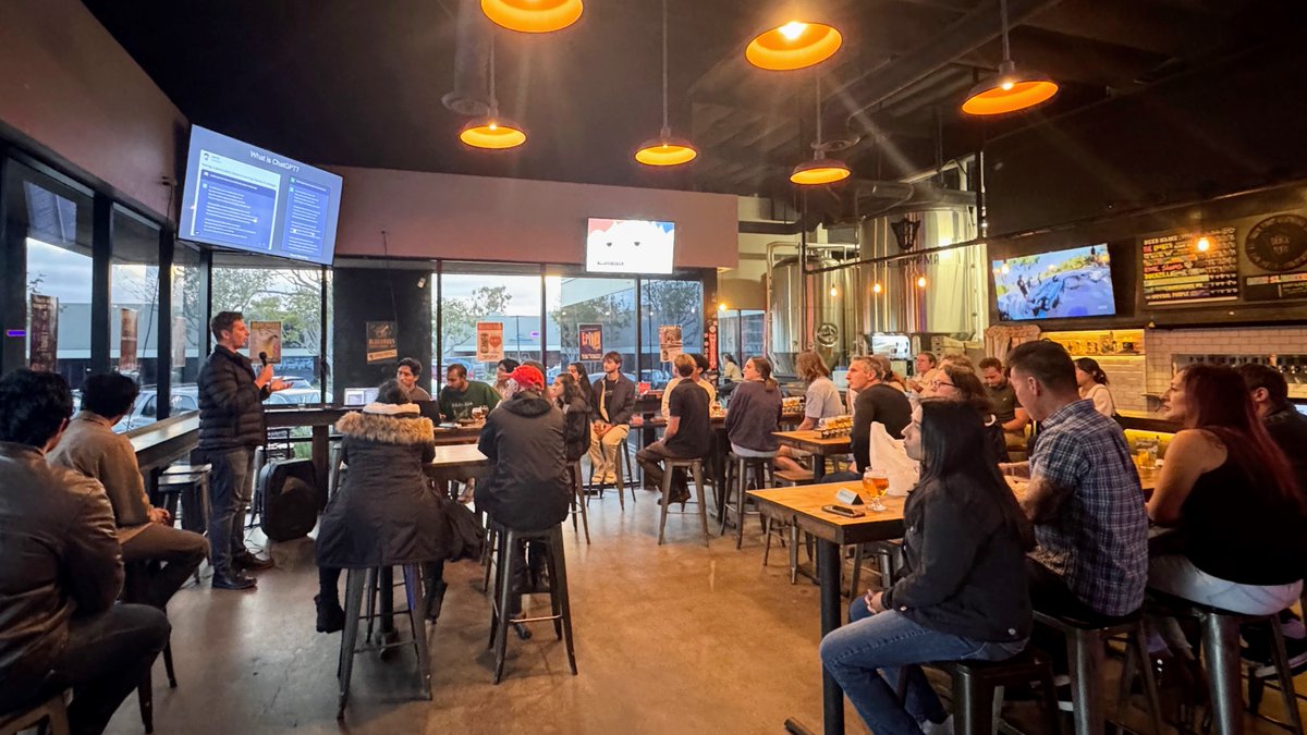 🌌✨Big thanks to everyone who came out to the latest Astronomy on Tap San Diego this week! See you next time at Duck Foot Brewing! 🍻

#AstronomyOnTap <a href="/DuckFootBeer/">Duck Foot Beer</a> #Astronomy