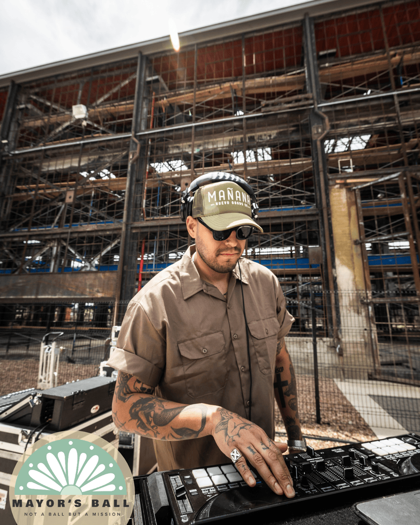 Come ready to celebrate ABQ with us on May 10, from 12–3PM at the Rail Yards! We’ll have music, food and drink options from local favorites, and plenty of fun as we honor our vibrant community. ✨

Tickets are selling fast, so be sure to get yours today heyor.ca/fQd4w3!