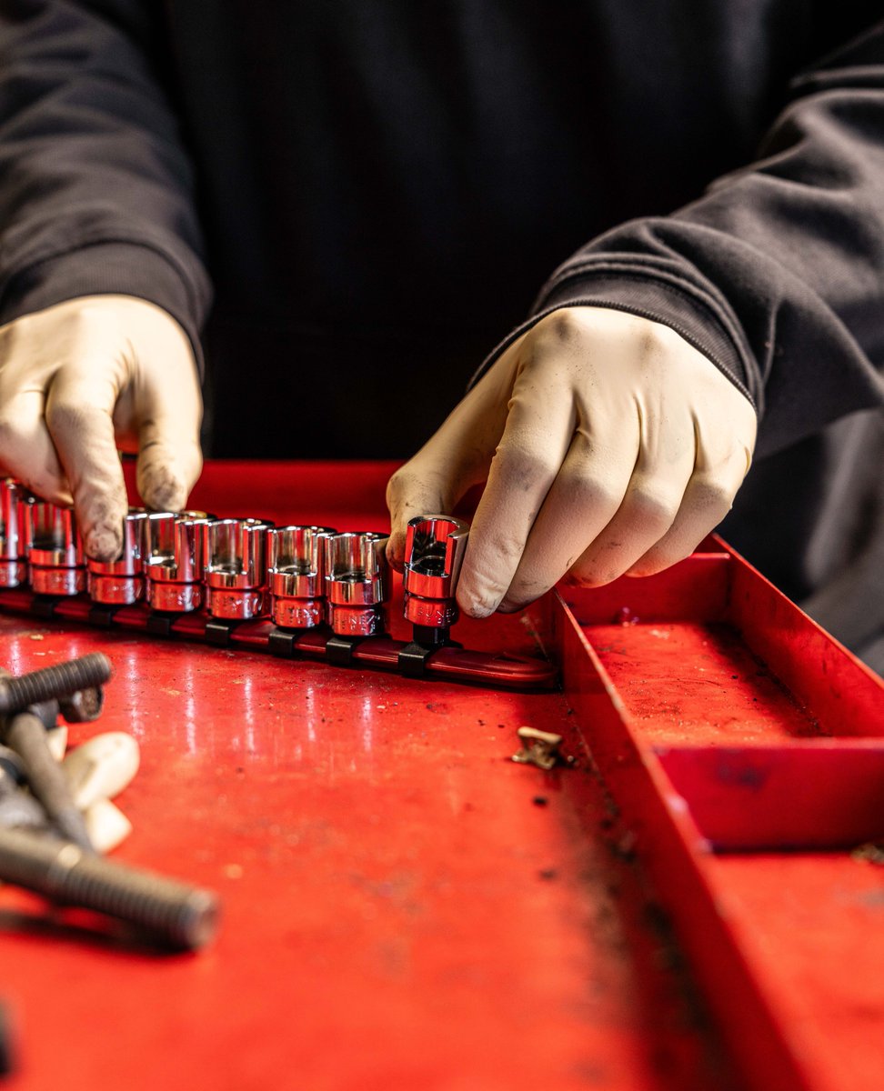 Built for hydraulic precision! 🔧💥 The 9913 13-Piece 3/8" Drive Weatherhead Socket Master Set is designed for removing and installing Weatherhead fittings. 13 SAE Pieces from 7/16" up to 29/32"

[9913]

Shop Now: sunextools.com/products/13pc-…