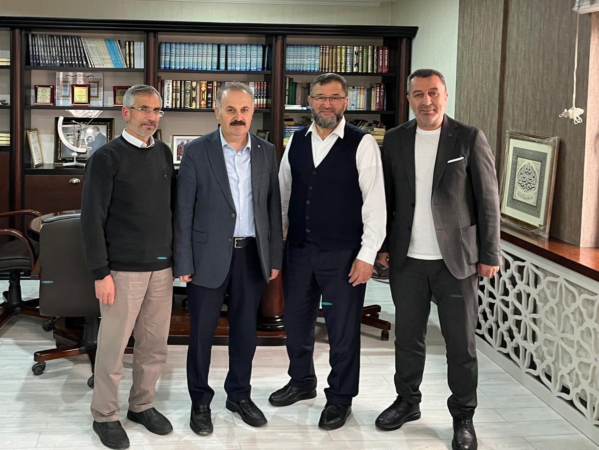 📍 Ensar Vakfı Denizli Şubesi olarak,
Vakfımız Mütevelli Heyeti Başkanı Sn. Şener Ağaç ve Mütevelli Heyeti Üyemiz Sn. Yaşar Yerlikaya ile birlikte, hayırsever iş insanı Sn. Hacı Arif Seyhan’a nezaket ziyaretinde bulunduk.

🤝 Eğitime ve vakıf çalışmalarımıza sunduğu kıymetli