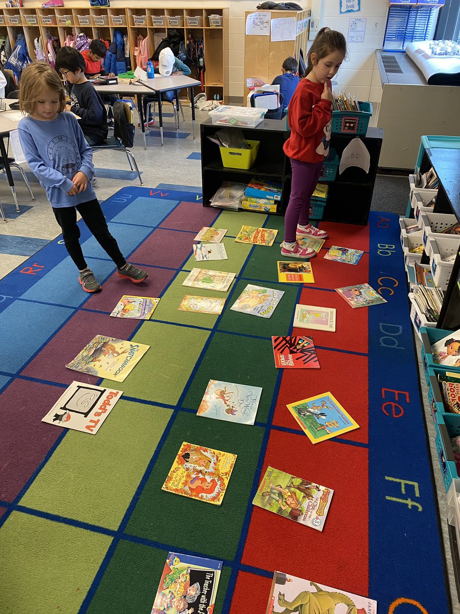 msbeylerian's tweet photo. B is for… Books and Bubbles! Picking out some books to keep at home and blowing bubbles on this Fun Friday! #bemisthinkers https://t.co/vBwHQB5vQk