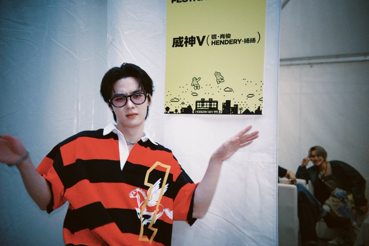 Visionteaa's tweet image. 🐻🫧

🇨🇳🇰🇷
Cuaca hari ini panas bgt ya? 🥹 makasih banyak ya untuk kerja keras kalian!!! Sampe rumah Aku akan makan sesuatu yg lezat

Flash sama DASH app tu emang gk bisa dipisahin

@Visionteaa