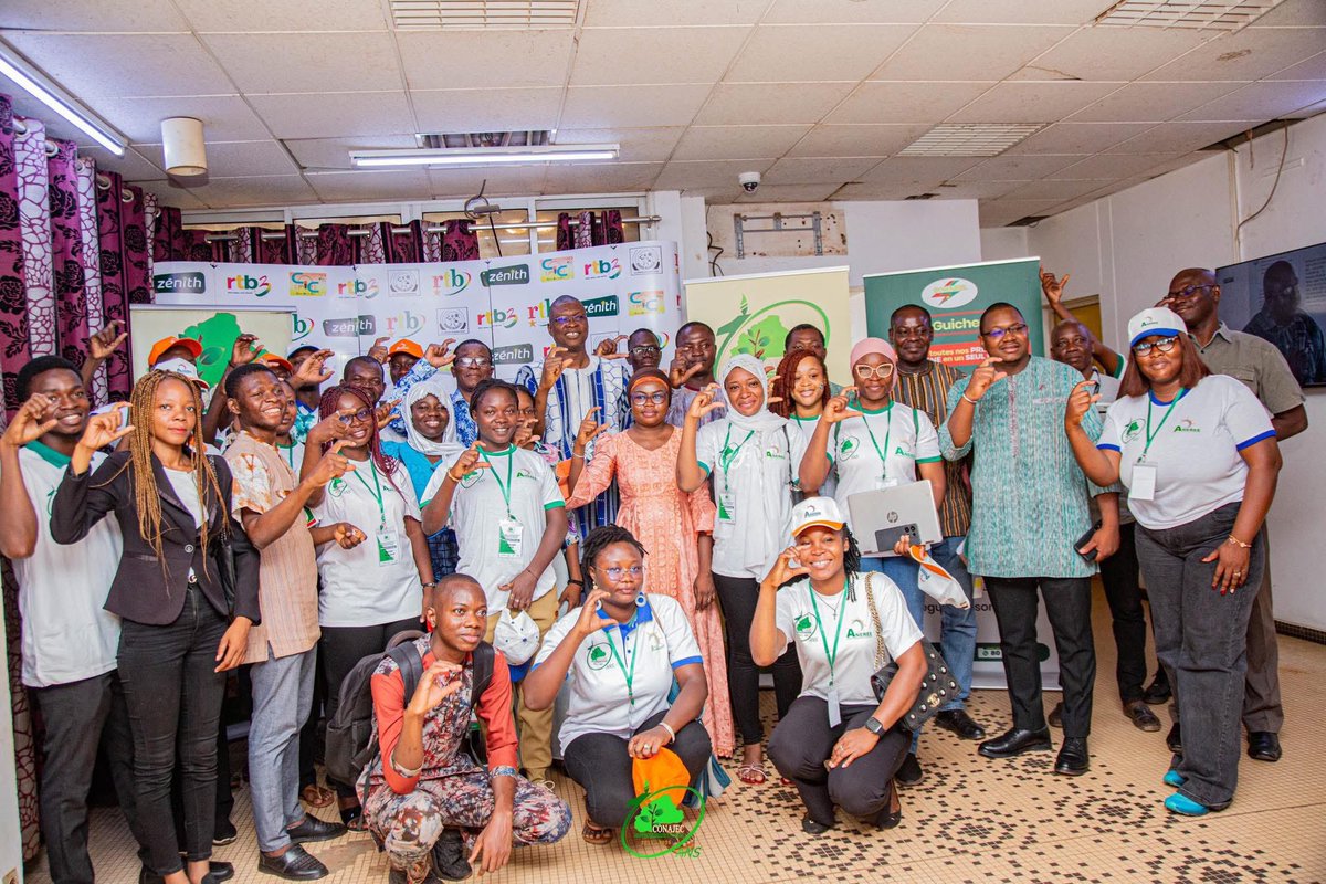 C’est fait !
Lancement de la campagne de sensibilisation sur l’économie d’énergie et les énergies renouvelables validé au sein de la RTB/ télé. 
Le top départ a été donné par le DG de l’#Aneree, représentant le Ministère de l’énergie en présence du DG de la RTB