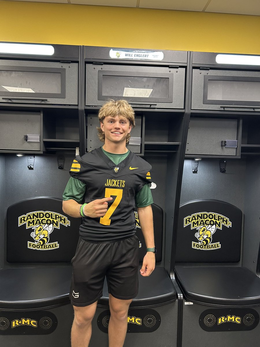 William Englert (@will_englert) on Twitter photo Had a great time visiting <a href="/RMCfootball/">๐ฅ๐๐ก๐๐ข๐๐ฃ๐-๐ ๐๐๐ข๐ก ๐๐ข๐ข๐ง๐๐๐๐</a>
Thank you <a href="/coachzip2/">Zack Price</a> for having me. Had a great time visiting <a href="/RMCfootball/">๐ฅ๐๐ก๐๐ข๐๐ฃ๐-๐ ๐๐๐ข๐ก ๐๐ข๐ข๐ง๐๐๐๐</a>
Thank you <a href="/coachzip2/">Zack Price</a> for having me.