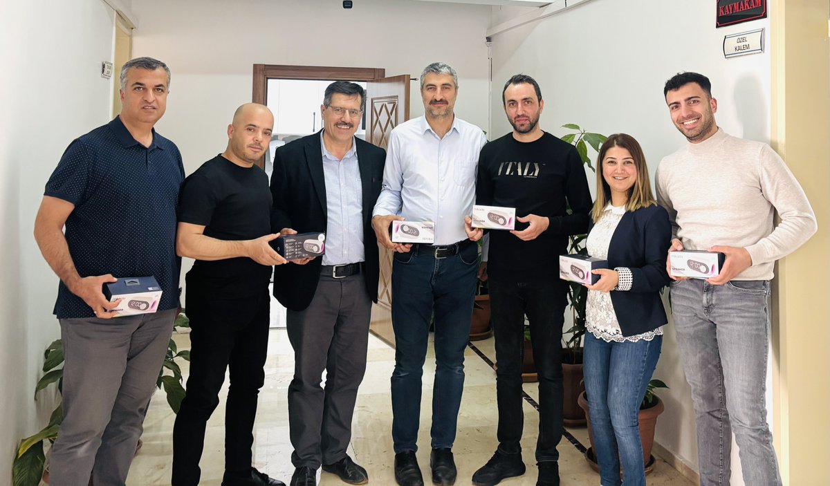 Büro Memur-Sen Gaziantep Şubesi olarak hazırladığımız çok fonksiyonlu Bluetoothlu Hoparlör, Dijital masa saatinin Şehitkamil Malmüdürlüğü ve Şehitkamil Kaymakamlığı’ndaki üyelerimize dağıtımını gerçekleştirdik.

Üyelerimizin teveccühü ve ilgilerinden dolayı teşekkür ederiz.