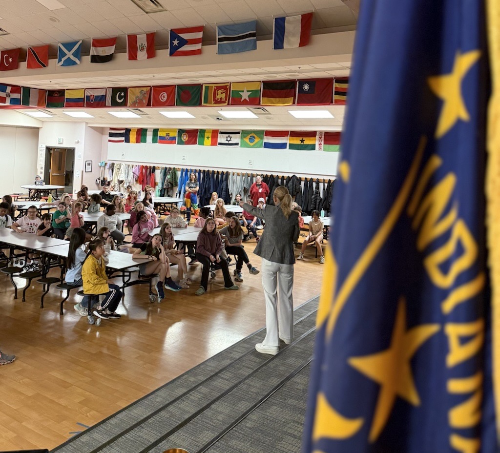 SenatorYoder's tweet image. Just visited the 4th graders at University Elementary—and left inspired! 💓🦄
Each class had a Governor & Lt. Governor, and they gave me hand-written bill ideas on housing, health care & play. I read every one in my car. Our future is in good hands. 💫 #INForAll
