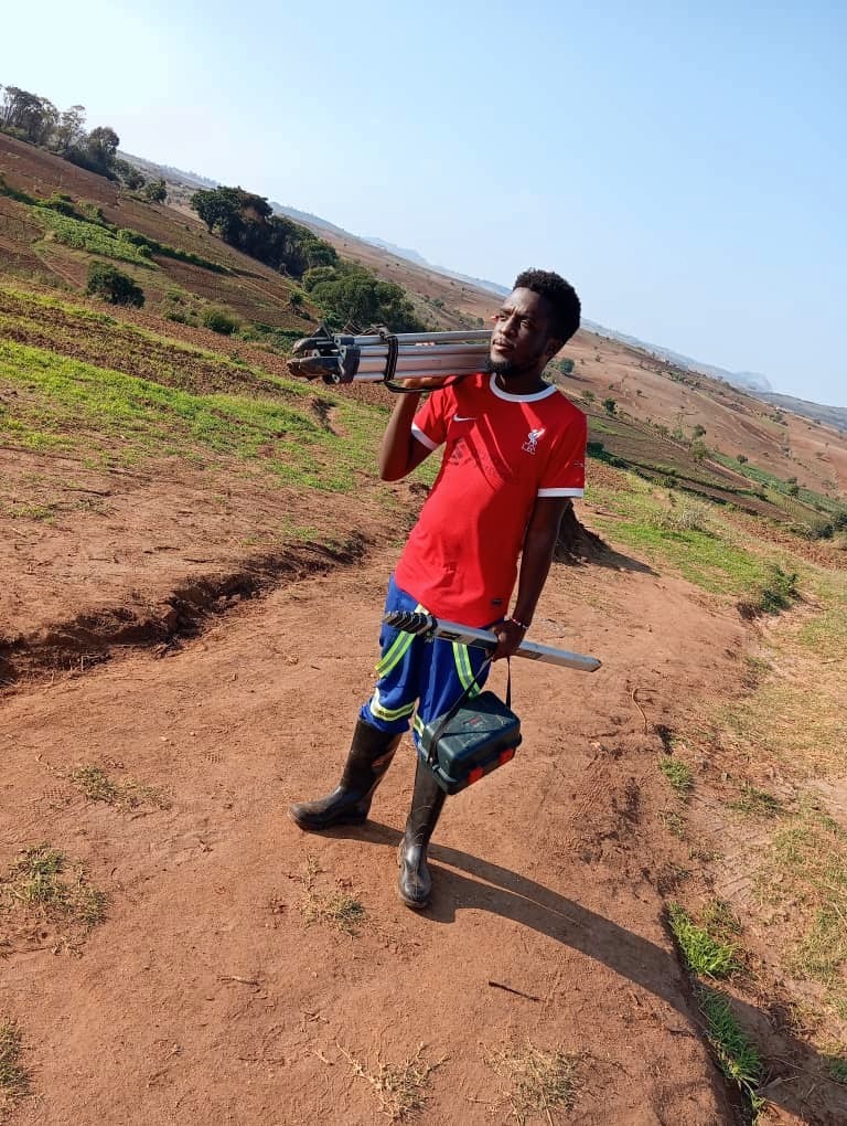 CurtervahnRaps's tweet photo. Hello Good People! I'm Emmanuel from MUBAS. I offer a range of services and products, including:

- Cost Engineering 
- Land Surveying
- Construction Drawings
- Project Management

Local or international, I'm here to help. Reach out to me at:

Call: +265 990 077 406 https://t.co/HHFhDBET2x