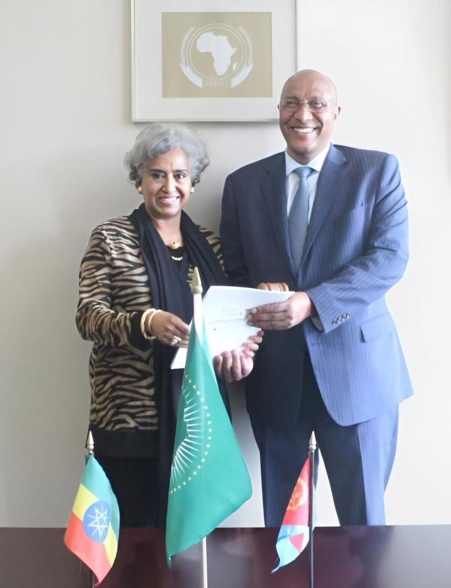#Today at <a href="/AfricanUnionUN/">African Union Mission to the UN</a>: Handing Over Ceremony bw outgoing Chair, Amb. Sophia Tesfamariam [<a href="/AmbStesfamariam/">Amb. Sophia Tesfamariam</a>], PR of #Eritrea 🇪🇷 UN, &amp; incoming Chair for the month of May, Mr. Tesfaye Yilma Sabo, PR of #Ethiopia 🇪🇹 UN [<a href="/Ethiopia_UN/">Ethiopia at the UN</a>].

They exchanged activities for April &amp; the