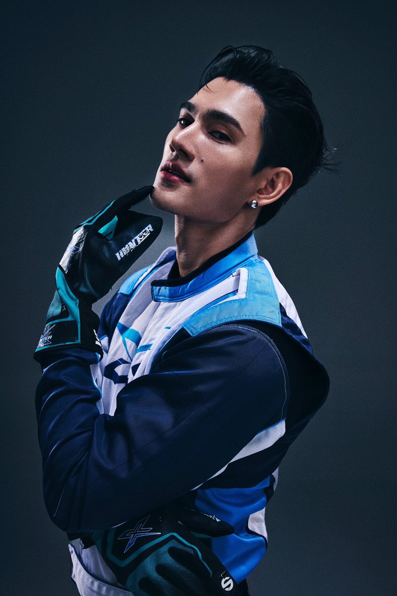 pavelphoom's tweet image. The King is back 👑 #pavelphoom #PitBabe2EP1