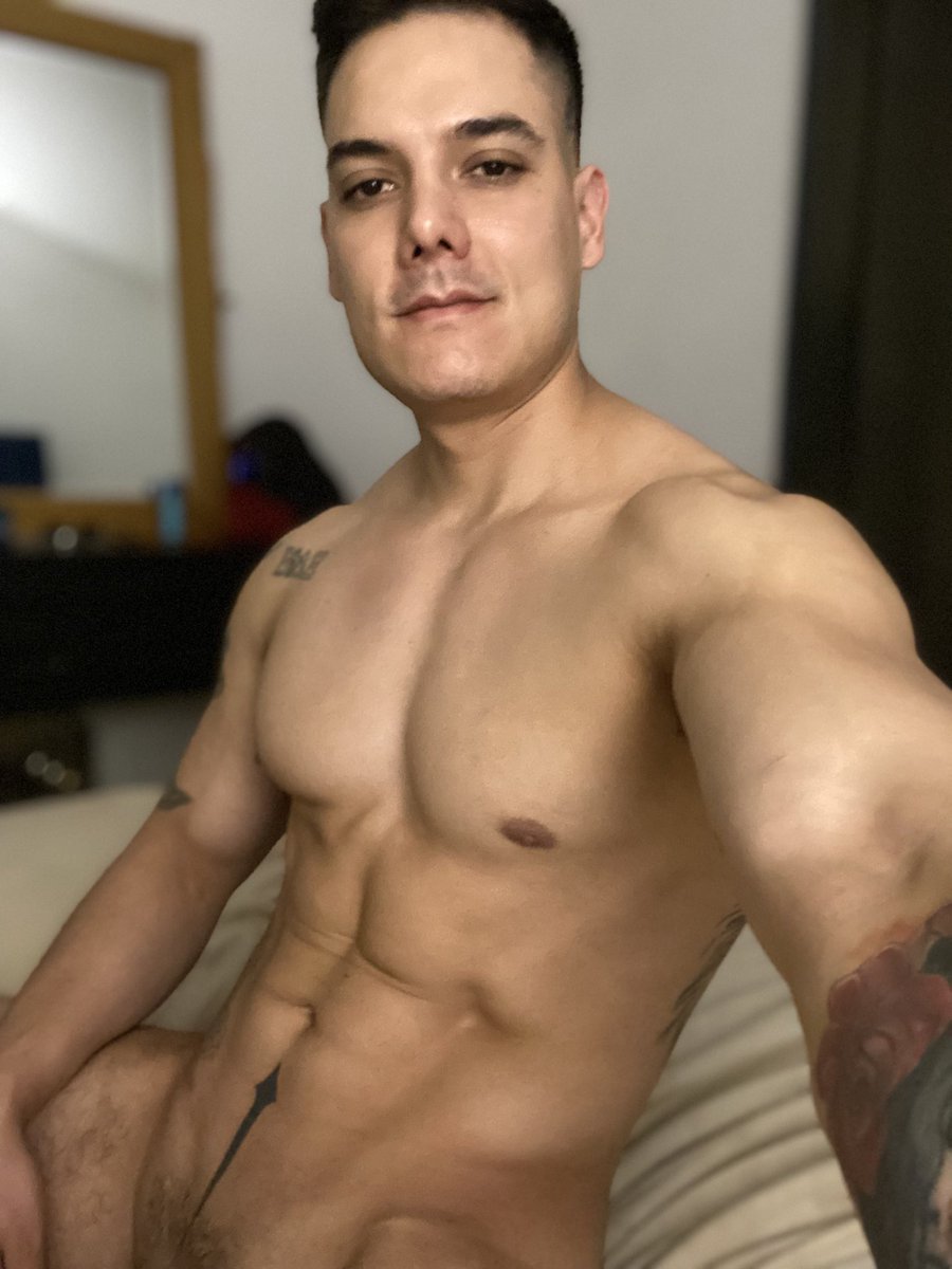 Estoy en camino para Los Ángeles me sigues de allá? Pasaremos una semana muy rica 😈
Onlyfans.com/diegoboysmx