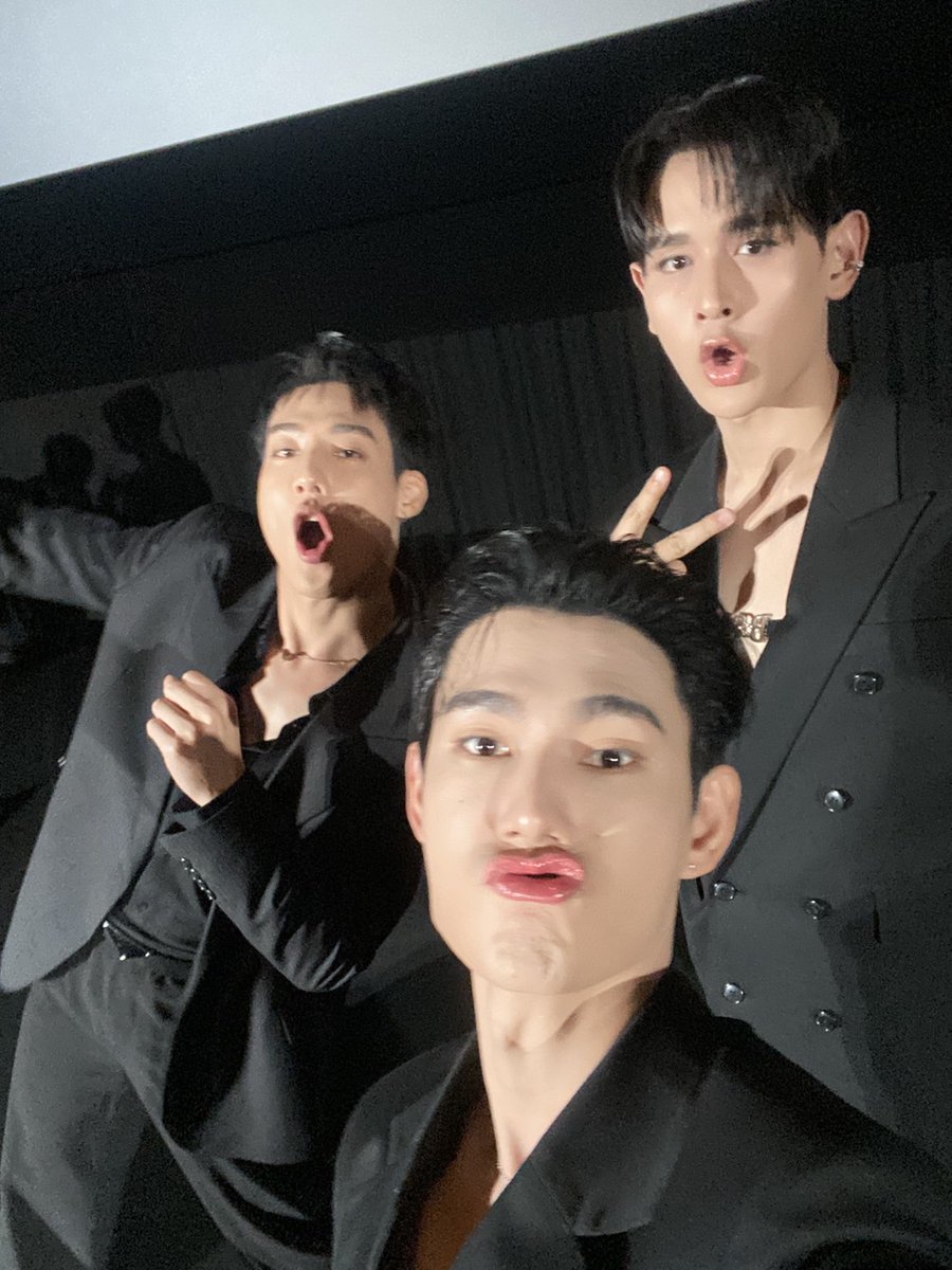 PitBabeSeries's tweet image. First Premiere Dump 🤪🤌🏻

😼 แอดมู่ 
PIT BABE 2 START RACING  
PIT BABE 2 FIRST MATCH 
#PitBabe2EP1
#1stPremiere_PITBABE2