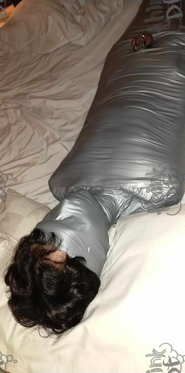 Menyerahkan badanmu sepenuhnya adalah tugasmu, selanjutnya mau ku apakan? Adalah tugasku!?
JADI DIAM DAN NIKMATILAH😈😈
<a href="/hi_davidkim/">다핏 김 ( DAVID KIM )</a>
#mummified #ducttape #mummytaped