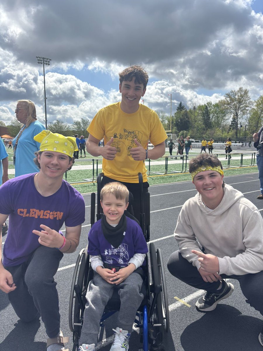 Twinsburg Tigers Baseball (@ths_baseball21) on Twitter photo Great players on the field!! Even better young men off of it, helping at the special Olympics today. They made Lucas’s day cheering him on!!
<a href="/ryanhojdar/">Ryan Hojdar</a>
<a href="/jd_okuma/">JD Okuma</a>
<a href="/GavinDavis2026/">Gavin Davis</a>
<a href="/TwinsburgTigers/">Twinsburg Athletics</a> Great players on the field!! Even better young men off of it, helping at the special Olympics today. They made Lucas’s day cheering him on!!
<a href="/ryanhojdar/">Ryan Hojdar</a>
<a href="/jd_okuma/">JD Okuma</a>
<a href="/GavinDavis2026/">Gavin Davis</a>
<a href="/TwinsburgTigers/">Twinsburg Athletics</a>