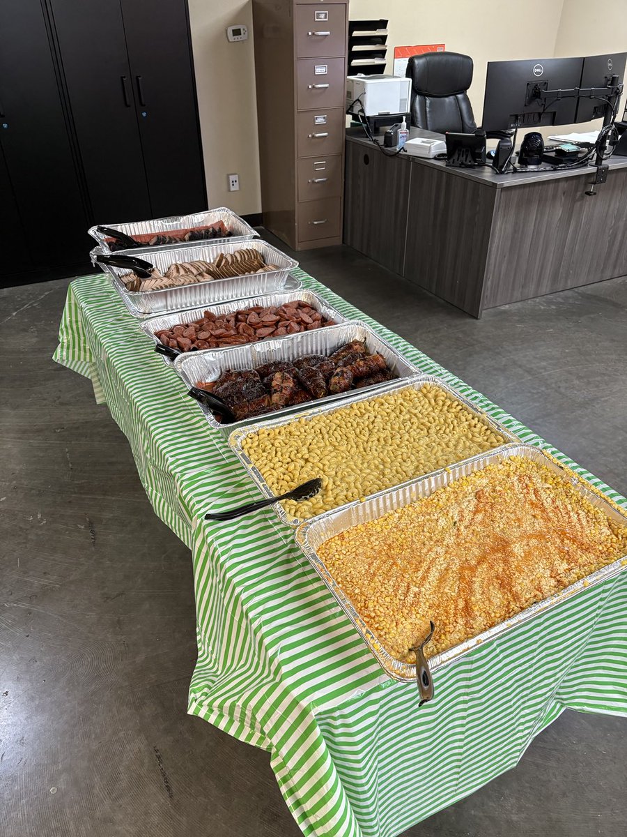 Who knew ⁦<a href="/HurtadoBBQ/">Hurtado Barbecue</a>⁩ caters! Feeding my hard working team today at Binford Fence Supply in Balch Springs! ⁦<a href="/1053SS/">Shan Shariff</a>⁩