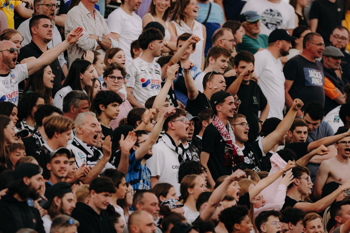 AmiensSC's tweet photo. 🔥Un stade, une équipe, un peuple.
#LaDer #TeamASC https://t.co/gPxbj93pjX