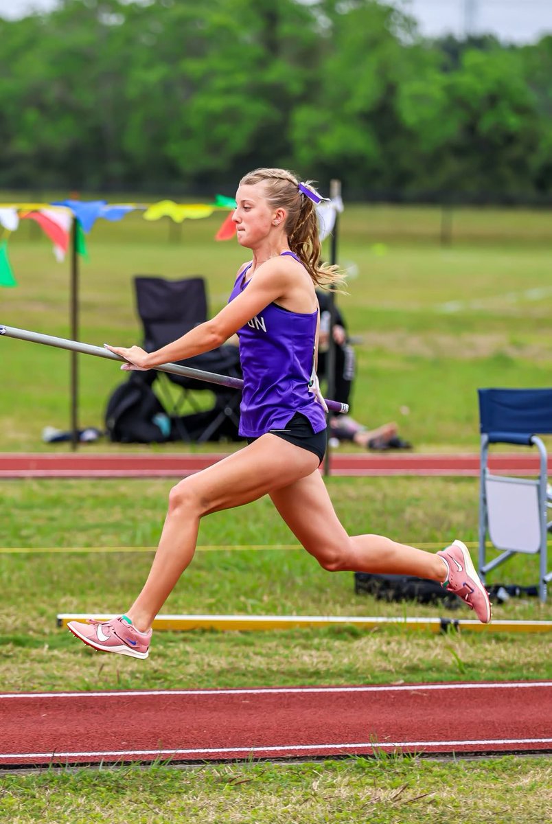 catherine_t_pv's tweet image. Sophomore year Regionals at Challenger Stadium! I placed fourth overall and cleared 10’6” on my first attempt! Although it’s not how I wanted my season to end, I have made immense progress this season and I plan to keep working all throughout the year. See you next year Region 3!