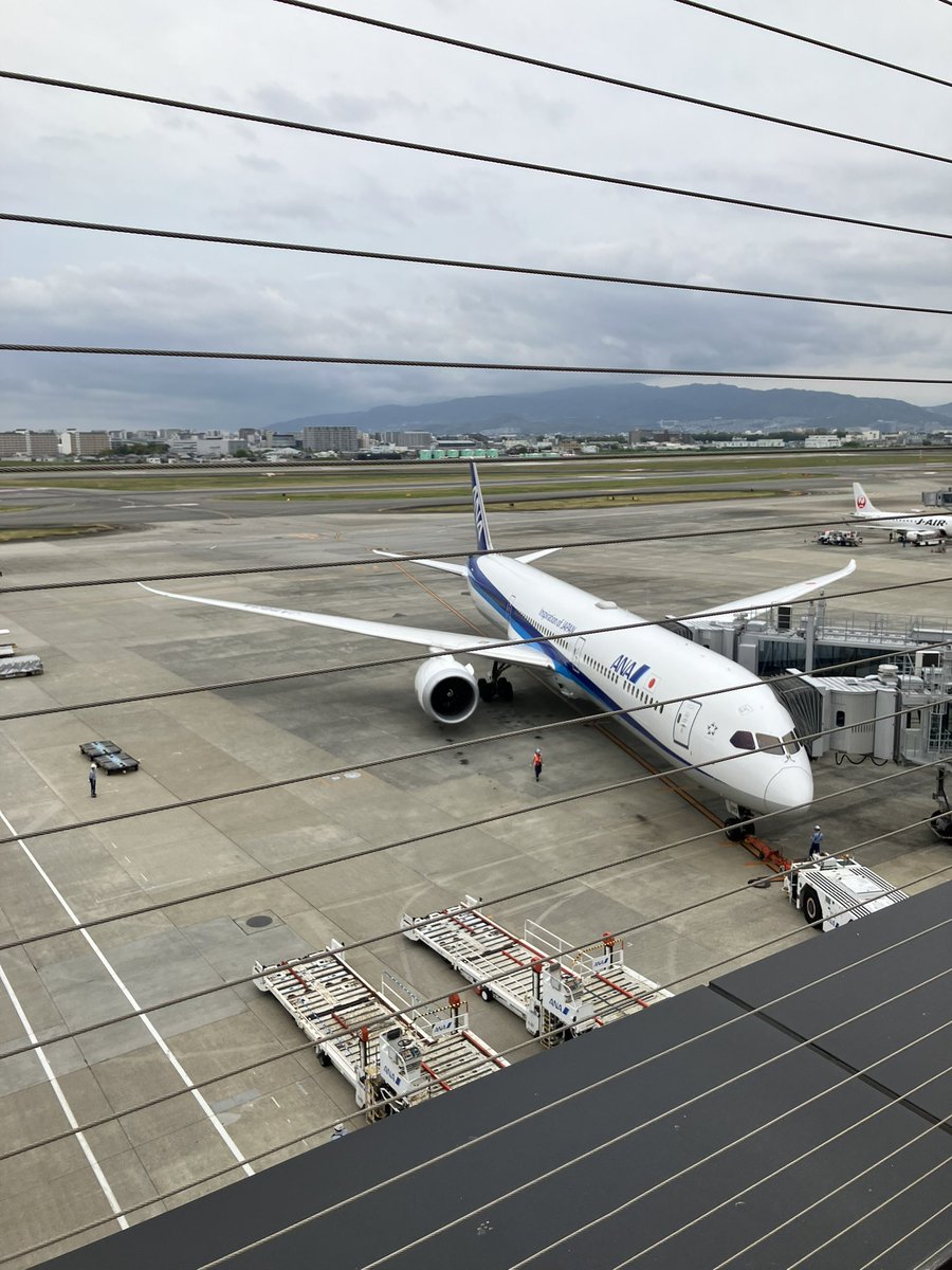 おはようございます\(//∇//)\✨
昨日は、初めて大阪国際空港『伊丹』へ行きました✈️