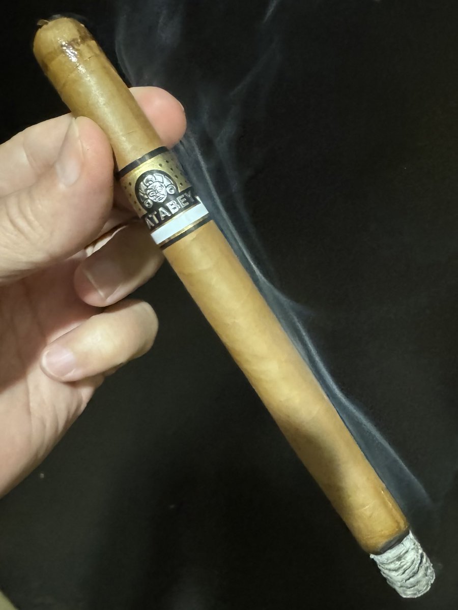 It’s amazing how an Atabey Spiritus can change my attitude #Cigar #TeamLancero