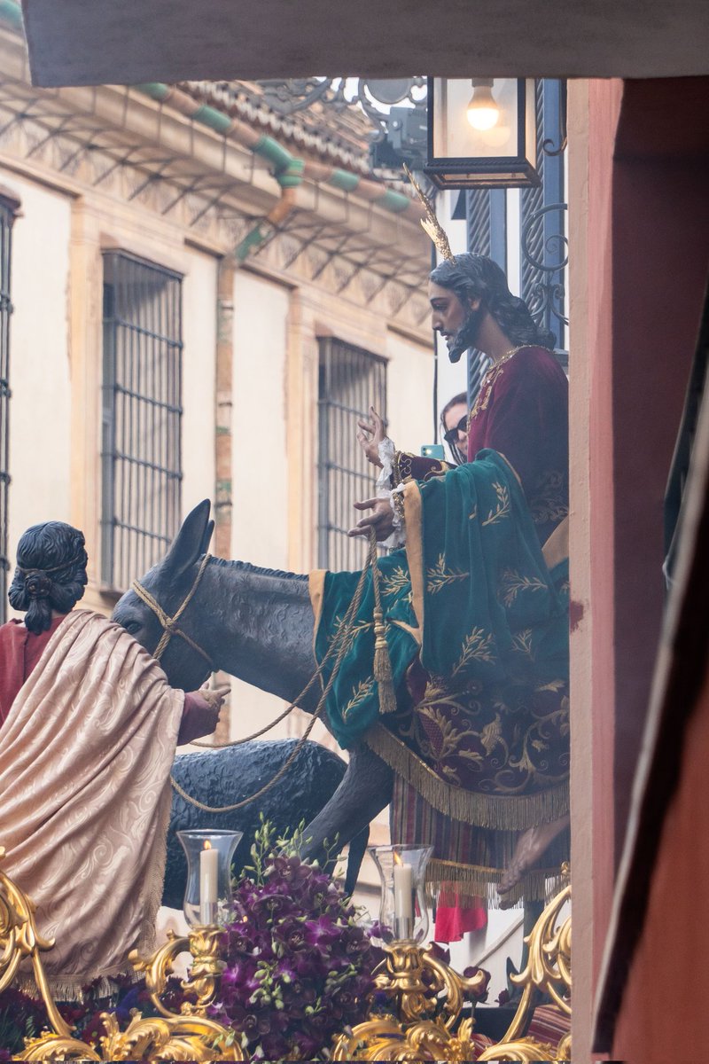 javidl85's tweet image. Se viene el Hilo fotográfico de #CofradíasMLG que nadie me ha pedido y que anualmente hago por aquí con el increíble éxito de 3 corazones y 1 retweet. Si gustáis, en insta podéis buscarme con el mismo nombre que aquí y veréis las mismas fotos pero con musiquita.