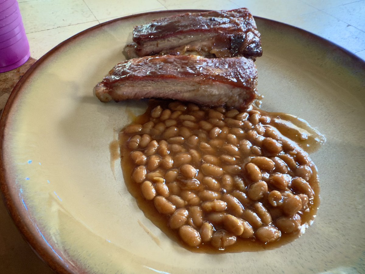 FastChance57's tweet image. Well, it was a good day it started yesterday when I prep three racks of pork ribs and some pork bellies and then put them on my YS640 this morning. Smoked in four hours at around 225° and pulled him wrapped him in full with a drizzle of honey.