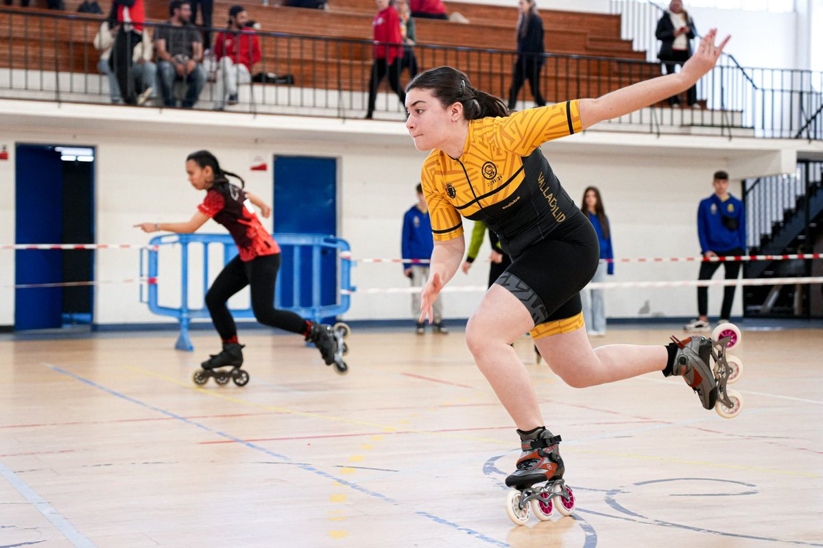 AyuntamientoVLL's tweet photo. 🏆🛼 ¡CAMPEONAS DE EUROPA!

Las chicas de @Rolling_Lemons arrasan en Faro 🇵🇹 y se llevan el oro 🥇 en la Liga Europea de Inline Freestyle.

¡Y los chicos también brillan con una plata muy peleada!

Orgullo total.

¡Enhorabuena, equipo!

#RollingLemons #InlineFreestyle https://t.co/9fMIhWYJJn