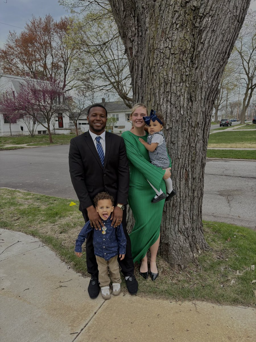 Happy Easter From The Geiger’s 🤎

“And he said to them, “Go into all the world and proclaim the gospel to the whole creation.”
Mark 16:15