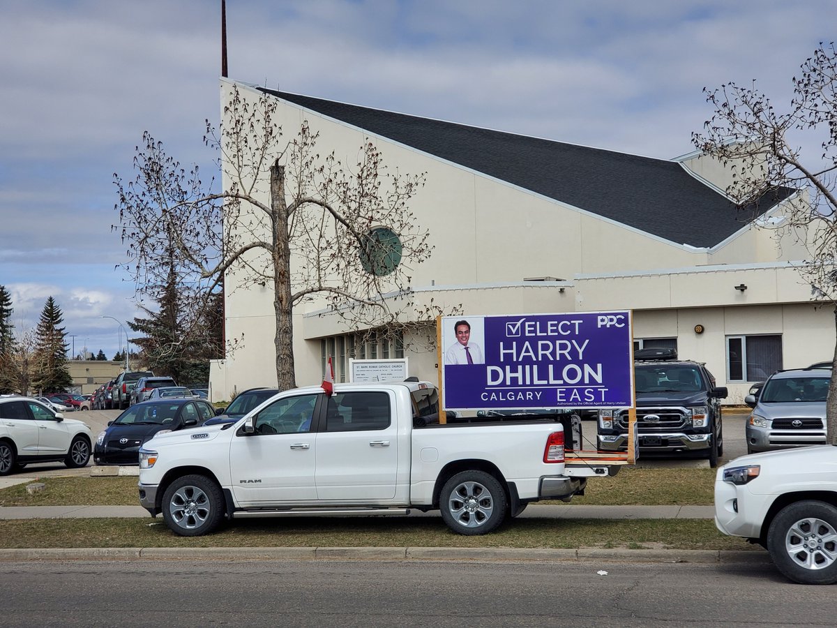 DwayneHolubPPC's tweet photo. @HarryDhillonPPC are at 5552 Madigan Dr NE, Calgary, AB T2A 4P2. Come out and say hi. Happy Easter. #PPC #Vote #MaximeBernier #Harry Dhillon https://t.co/cWttlhChhW