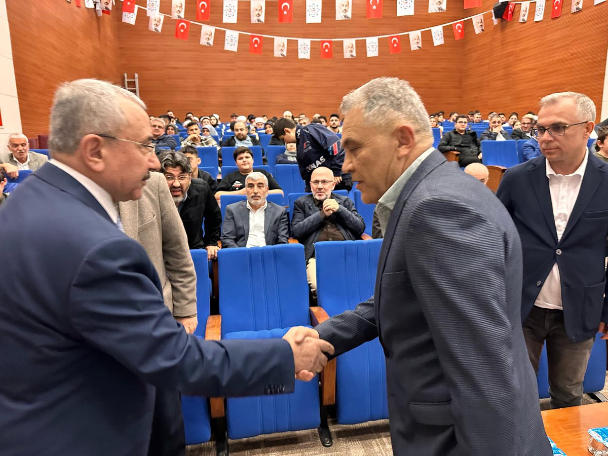 Asımın Nesli Gençlik Eğitim Derneğinin Maltepe’de düzenlediği M.Akif Ersoy anma ve İstiklal Marşımızın kabulü için hazırlamış oldukları programa katıldım. 

Kuruluşundan bu tarafa gençlerimizin yerli milli düşünceye sahip olabilmeleri adına çok farklı güzellikte programlar yapan
