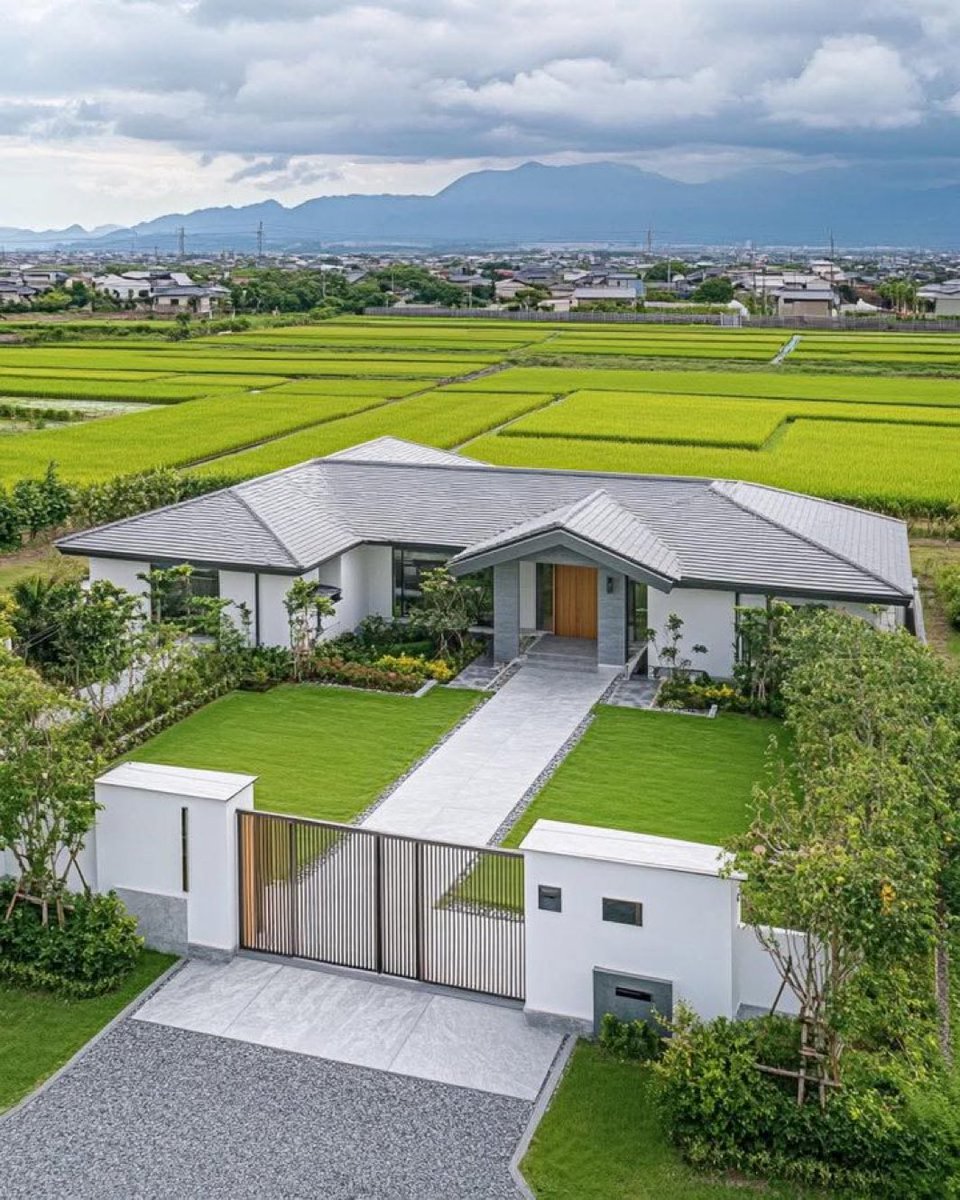 Ev dediğin budur. Diğerleri barınaktır.