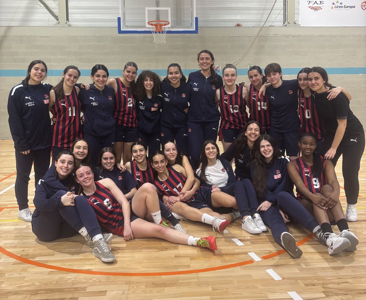 FundacionBKNDA's tweet photo. ⛹🏻‍♀️ Infantil A, Cadete y Junior femenino han finalizado hoy su andadura en el Torneo de Zaragoza de Semana Santa de @mhlsports.

¡Gran experiencia para todas ellas! 🔵🔴 https://t.co/8JArmxarhK