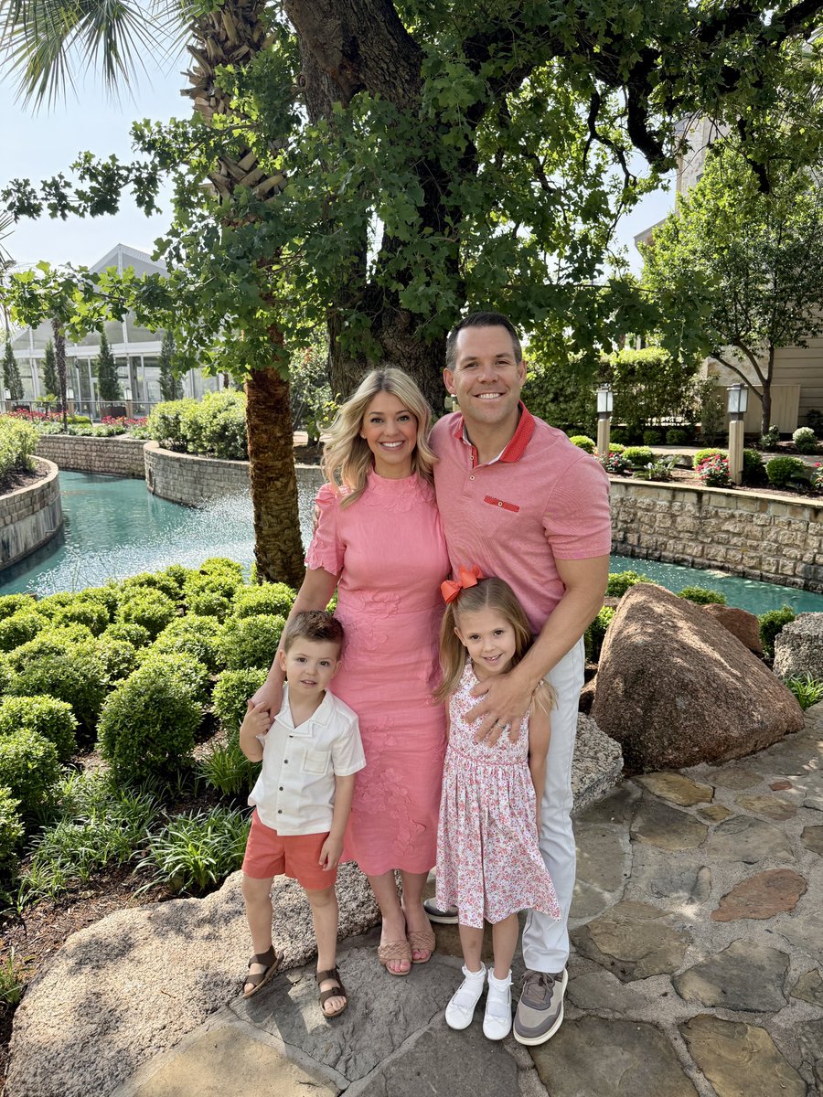 U.S. Olympian Johnny Quinn (@johnnyquinnusa) on Twitter photo Happy Easter from The Quinns in Horseshoe Bay, Texas!
Check out Matthew 28 for The Resurrection: biblia.com/books/esv/Mt28…
I also like the book, “The Case for Christ — A Journalist's Personal Investigation of the Evidence for #Jesus” by <a href="/LeeStrobel/">Lee Strobel</a>: Happy Easter from The Quinns in Horseshoe Bay, Texas!
Check out Matthew 28 for The Resurrection: biblia.com/books/esv/Mt28…
I also like the book, “The Case for Christ — A Journalist's Personal Investigation of the Evidence for #Jesus” by <a href="/LeeStrobel/">Lee Strobel</a>: