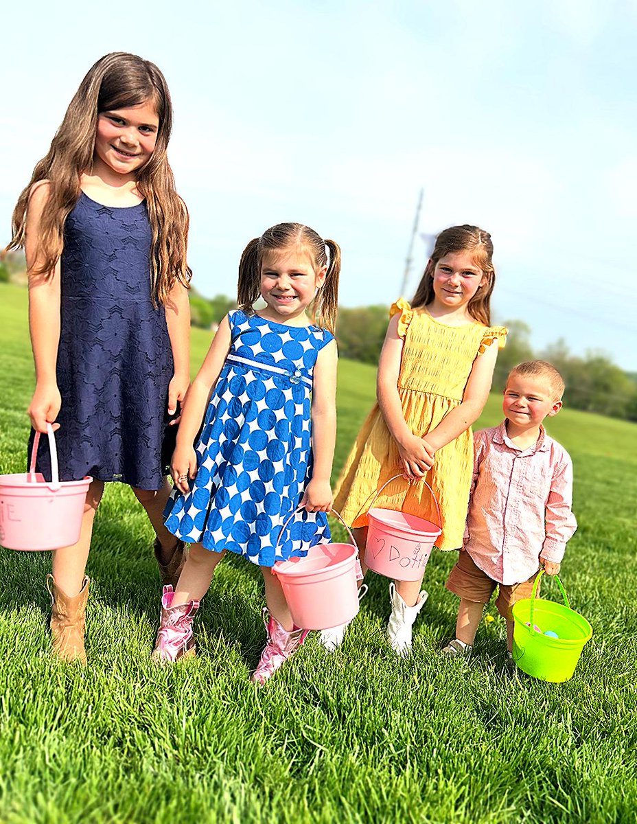 Happy Easter from the Almond Family! Matthew 25:35✝️