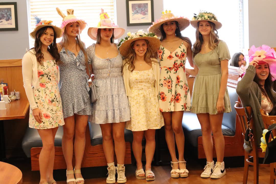 PCCeltics's tweet photo. Pictures from yesterday’s Easter Brunch uploaded to our facebook page. Thank you Blueberry Hill Cafe for hosting us. @pchs_celtics @ProviAthletics #easterbrunch #easterbonnets #blueberryhillcafe #restoretheglory https://t.co/skolUMEYCY