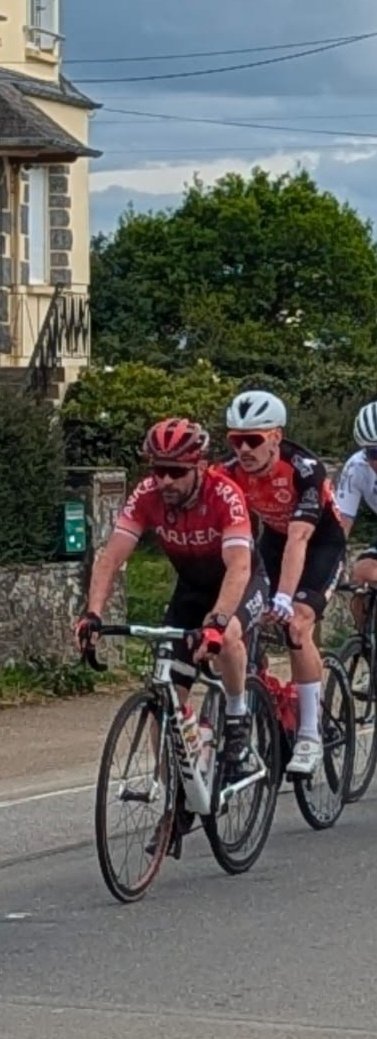 CLUB TEAM ARKEA (@clubteamarkea) on Twitter photo Nos licenciés FFC mouillent le maillot👏
Hadrien était présent au challenge de Cornouaille
Léonard participait à la course Open2 à Noyal. Il prend une très belle 3ème place
We prochain direction la Belgique pour Léo pour le LiègeBastogneLiège challenge
<a href="/cmarkea/">Crédit Mutuel Arkéa</a>
#roulonsaudacieux Nos licenciés FFC mouillent le maillot👏
Hadrien était présent au challenge de Cornouaille
Léonard participait à la course Open2 à Noyal. Il prend une très belle 3ème place
We prochain direction la Belgique pour Léo pour le LiègeBastogneLiège challenge
<a href="/cmarkea/">Crédit Mutuel Arkéa</a>
#roulonsaudacieux