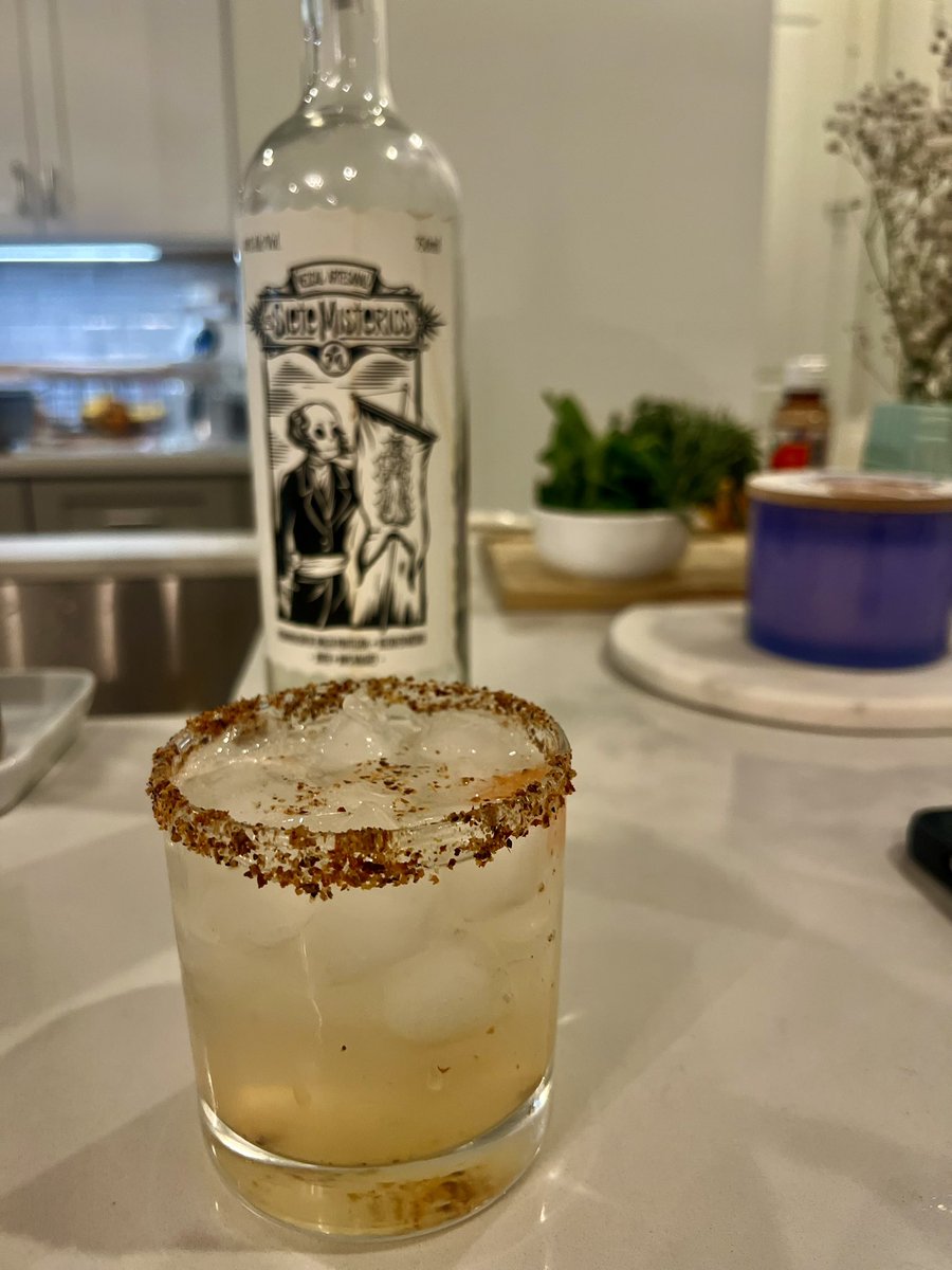 redshadowpr's tweet image. Last Night 🥃 and Last Minute 🧳🛫 #redshadow #texas #puertorico