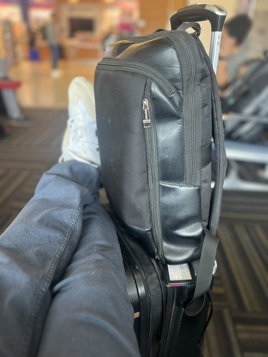 redshadowpr's tweet image. Last Night 🥃 and Last Minute 🧳🛫 #redshadow #texas #puertorico