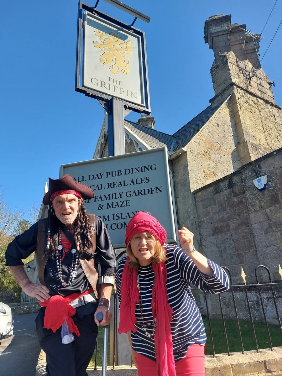GodshillMatters's tweet photo. Betty, Dick and Appy Ali still searching for the Godshill Matters treasure today. Found  local face painters &amp; glitter tattoo gals setting up in pub garden ready to join the family fun - Monday afternoon! Be there! Start at the old smithy noon to 3.30! Takes about 1 hour. https://t.co/8UScajDf7i