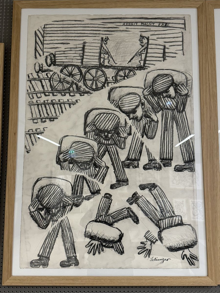 En sus exposition de dessins de Shlomo Selinger (architecte du monument à l’entrée de la Cité de La Muette)