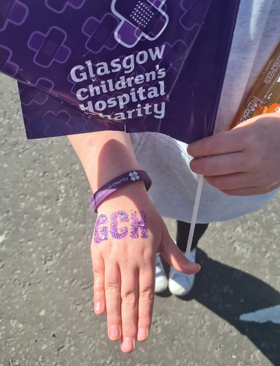 sam_alcroft's tweet photo. A big shout out to Al (English Al) as he is known, from Shieldhall, and his biker friends for making the children’s day at QEUH Glasgow Children’s Charity , hundreds of bikers parading through hospital , kids faces were a picture ❤️ @CoopFuneralcare @coopukcolleague @coopuk https://t.co/6rFamo41ss